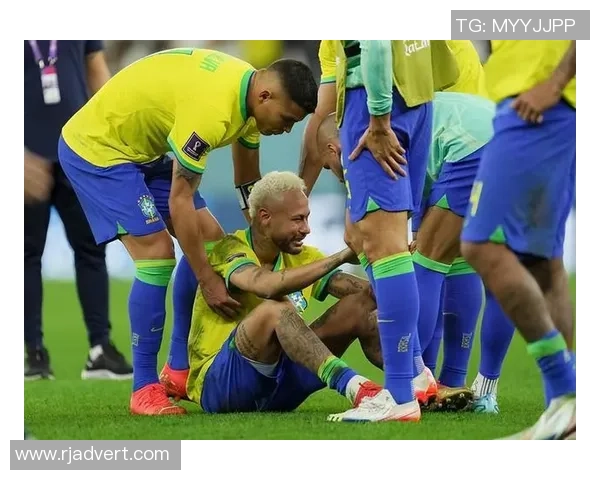 为足球明星提供独特服务的捏脚体验与背后的故事