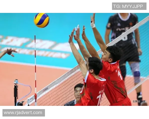 成都网球队以54分领跑世锦赛积分榜展现强劲实力与团队合作精神