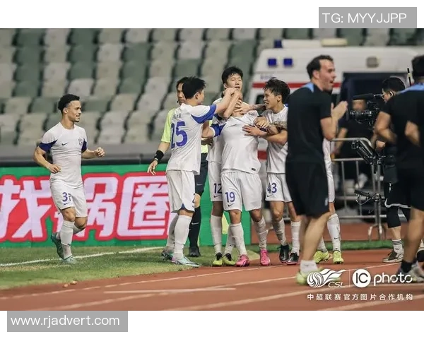 武汉足球队比赛经验深度对比及其对球队发展的影响分析