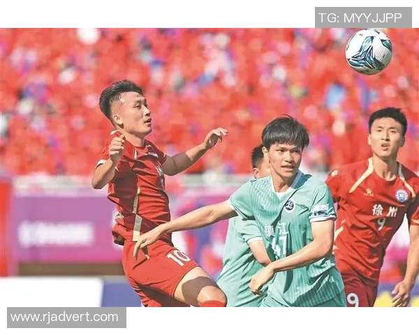 新浪足球赛事全景直播带你领略全球精彩比赛瞬间